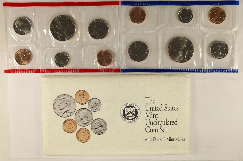 1992 US MINT SET (UNC) P/D (WITH ENVELOPE) (1 of 2)