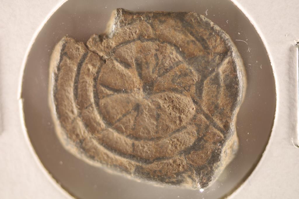 ANCIENT CLAY / LEADEN SEAL: USED IN ANCIENT TIMES: AS A FORM OF SIGNATURE