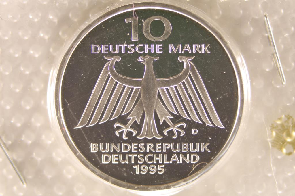 1995 GERMAN SILVER 10 MARK BRILLIANT  UNC COIN (1 of 2)