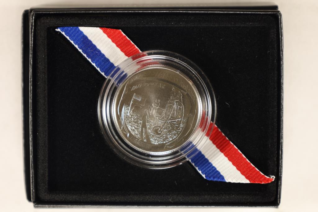 2019-D APOLLO 11 50TH ANNIVERSARY COMMEMORATIVE: UNC HALF DOLLAR, ORIGINAL US MINT PACKAGING