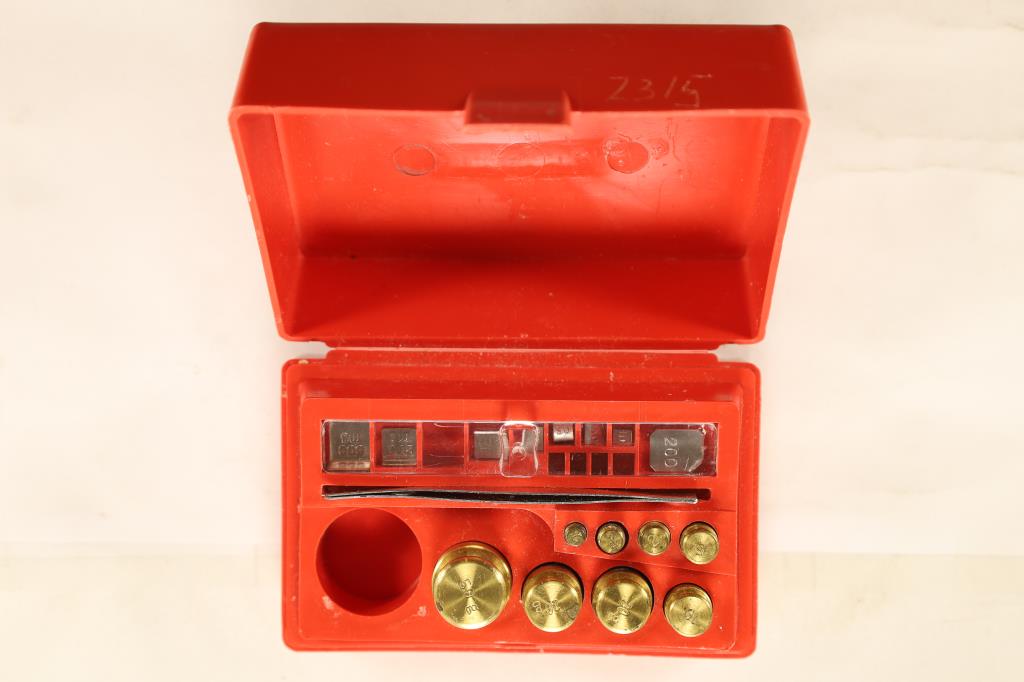 SCALE BALANCE WEIGHT SET:  MISSING 1 OZ. AND A FEW (1 of 2)