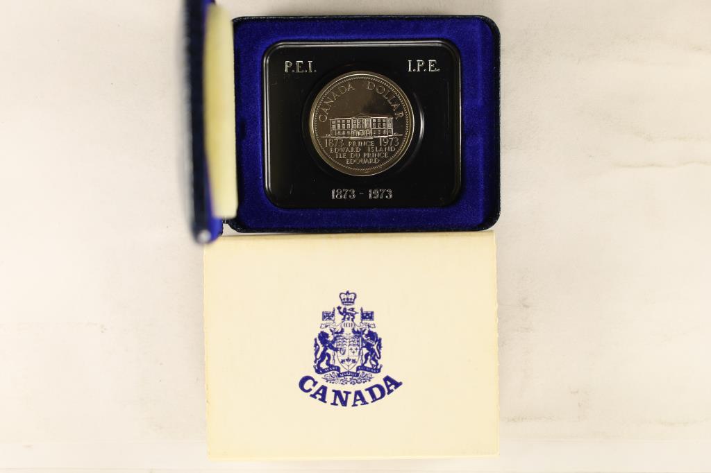 1973 CANADA UNC DOLLAR IN BLUE FLIP CASE (1 of 3)