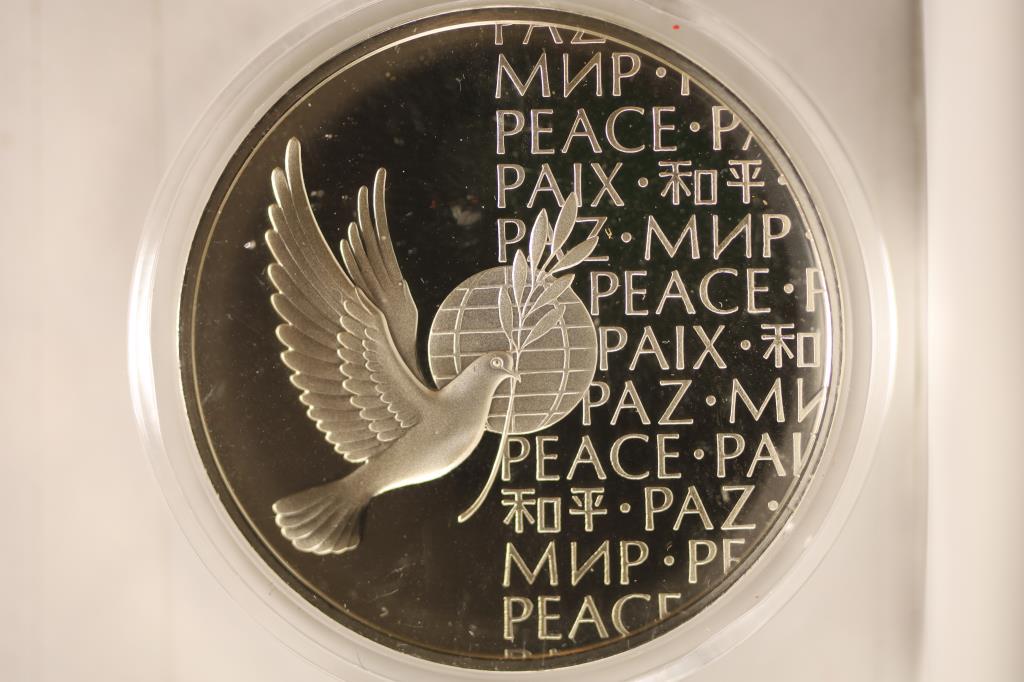 1973 UNITED NATIONS PROOF SILVER PEACE MEDAL (1 of 2)