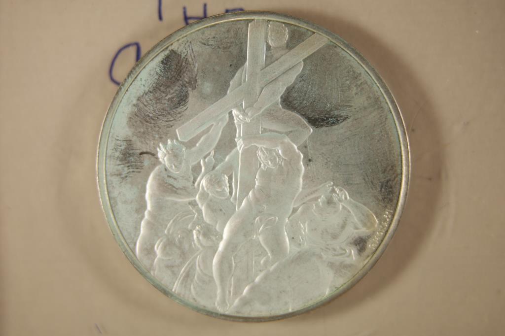 38.7 GRAMS STERLING SILVER PF ROUND (CLOUDY): ANGELS SUPPORTING THE CROSS "THE GENIUS OF MICHELANGELO" BY THE FRANKLIN MINT