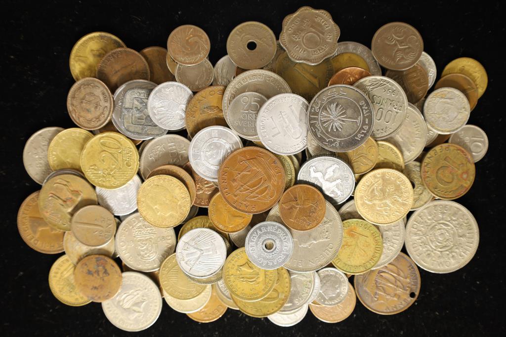 1 POUND MIXED LOT OF FOREIGN COINS (1 of 1)