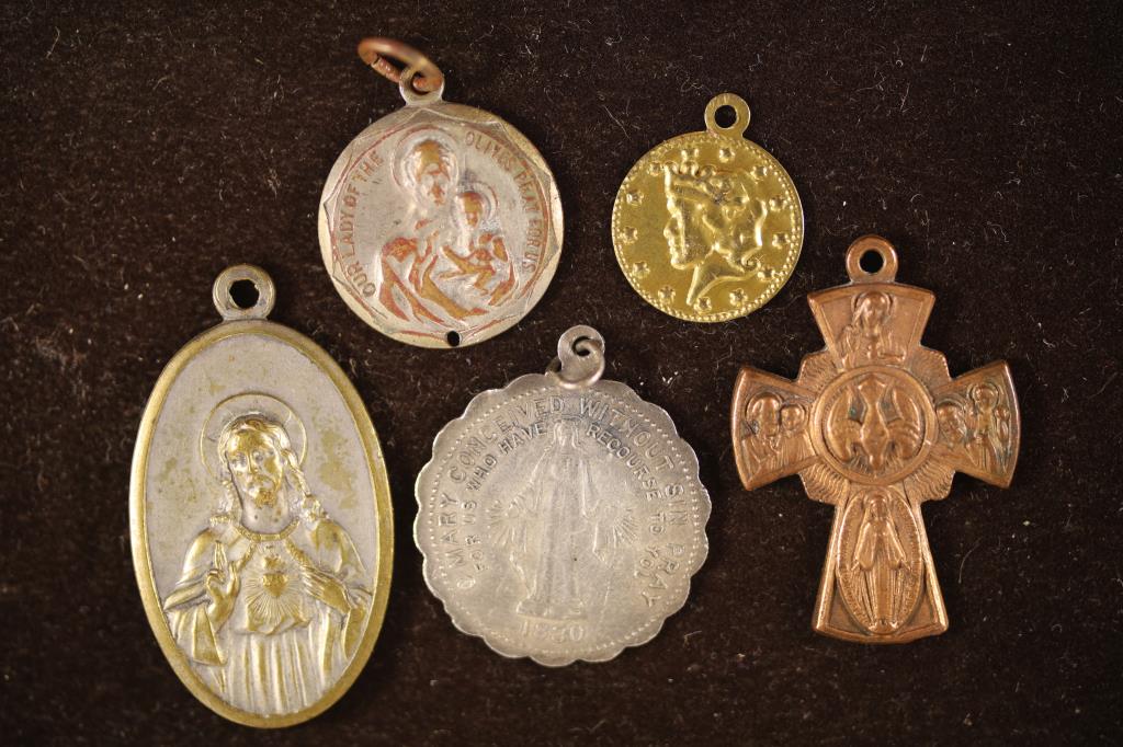 5 METAL NECKLACE PENDANTS: OUR LADY OF THE OLIVES: PRAY FOR US, CROSS ON THE REVERSE "I AM A CATHOLIC PLEASE CALL A PRIEST", ITALY RELIGIOUS DESIGN, 1830 CONGREGATION OF THE CHILDREN OF MARY PRAYER AND GOLD COLORED WITH BUST OF WOMEN.