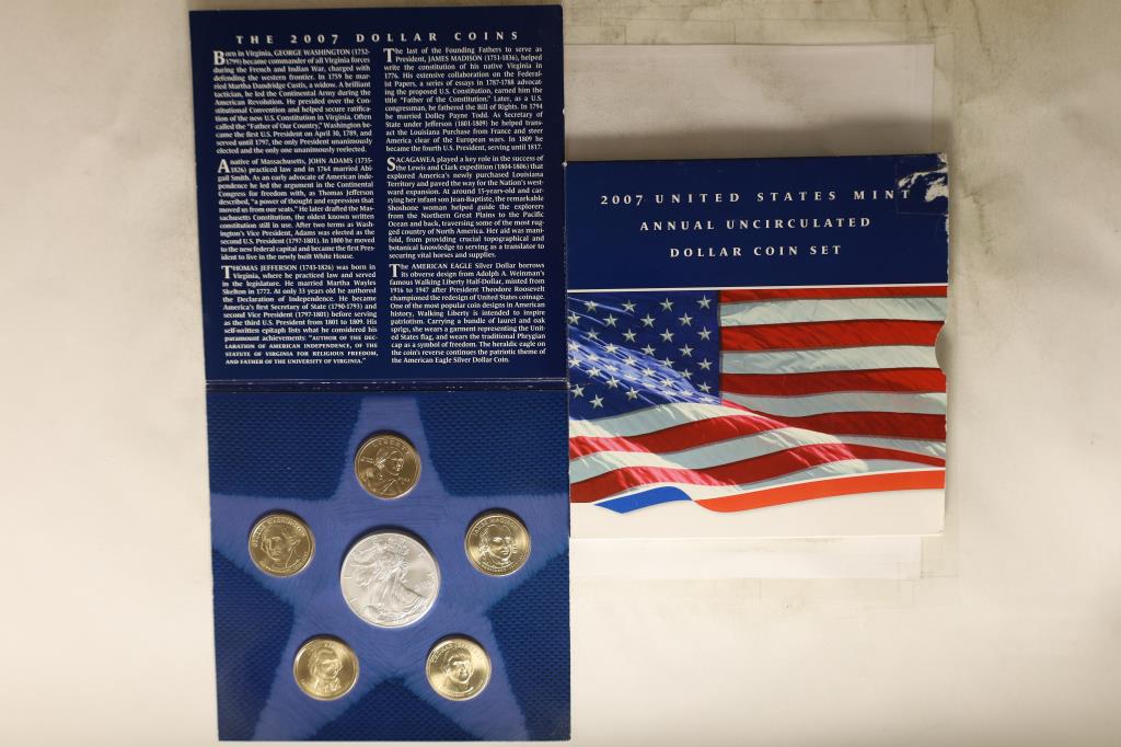 2007 U.S. MINT ANNUAL UNC DOLLAR COIN SET (1 of 2)