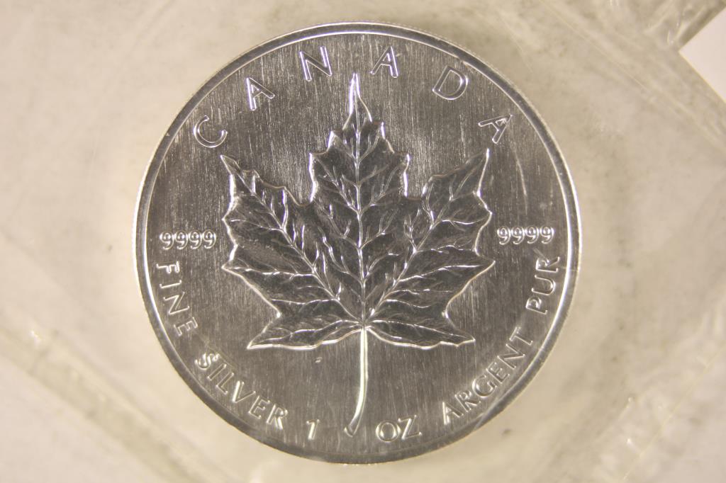 1990 CANADA $5 SILVER MAPLE LEAF BRILLIANT UNC (1 of 2)