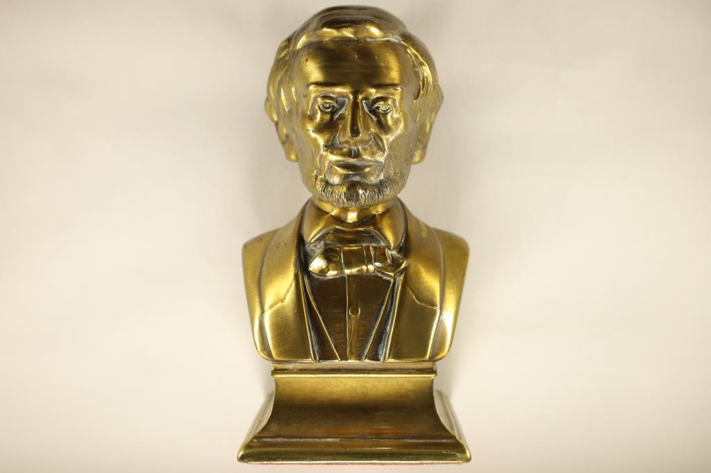 ABRAHAM LINCOLN METAL BUST 3 3/4'' X 3'' X 7 1/2'' (1 of 4)