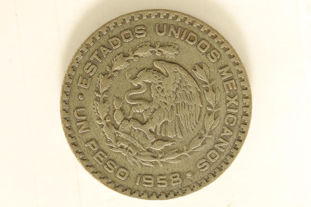 1958 MEXICO SILVER 1 PESO .0514 OZ. ASW (1 of 2)