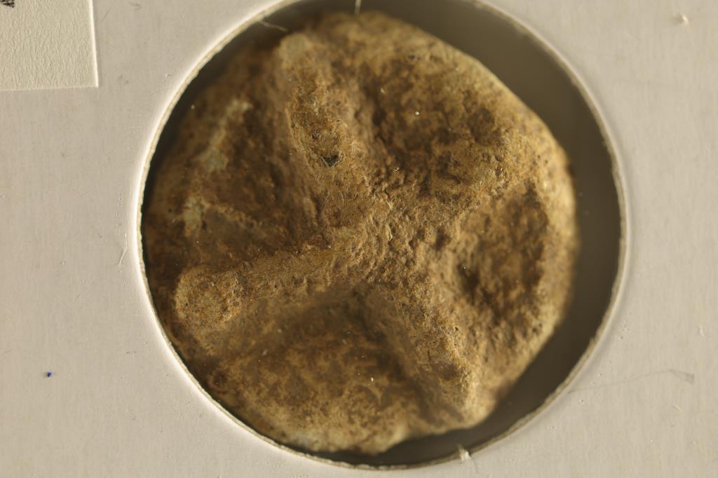 ANCIENT TO MEDIEVAL CLAY & LEAD MOLDED COIN SIZED: SEAL IMPRESSION, USED IN ANCIENT TIMES AS A FORM OF SIGNATURE