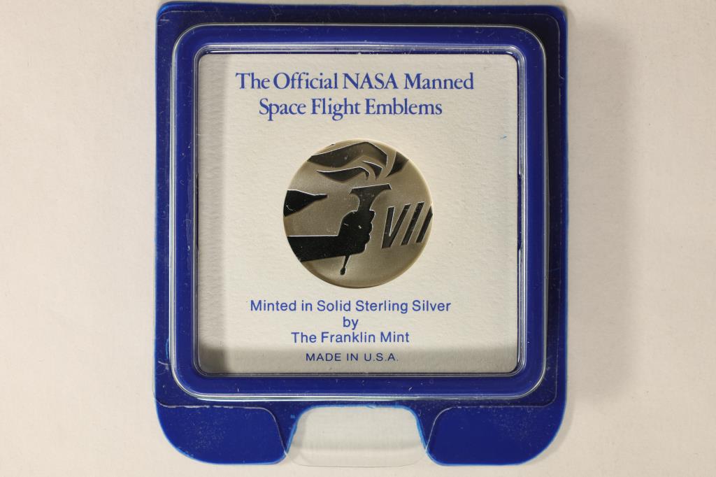 STERLING SILVER PROOF ROUND OFFICAL NASA MANNED (1 of 1)