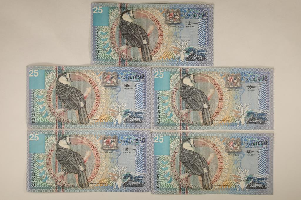 5 - JAN. 2000 BANK OF SURINAME 25 GULDEN BILLS (1 of 2)
