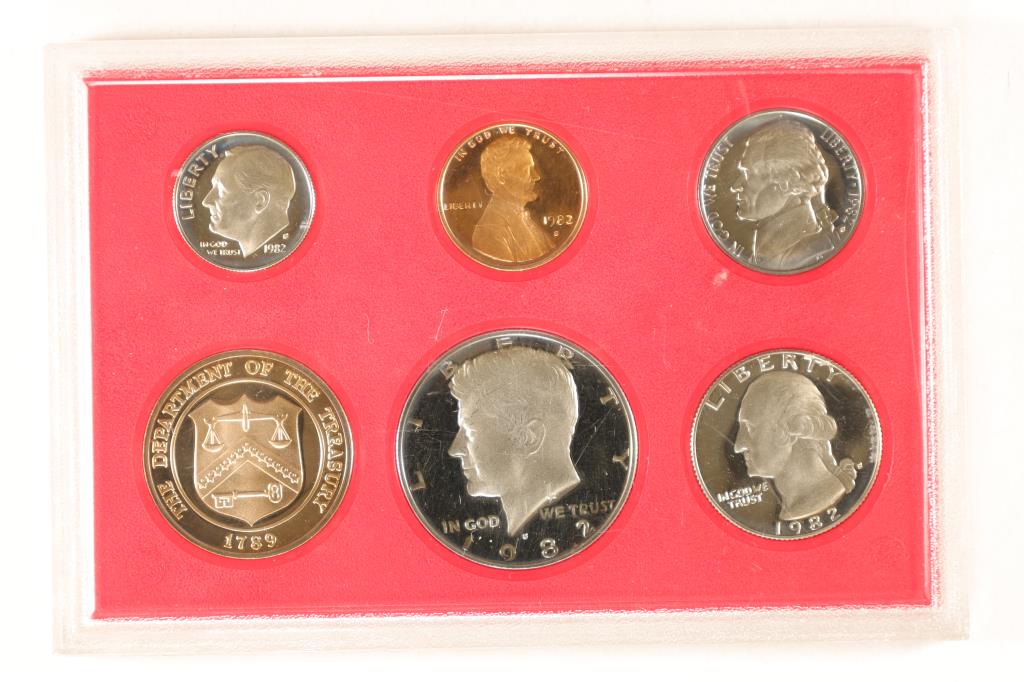 1982 US PROOF SET (WITHOUT BOX) (1 of 2)
