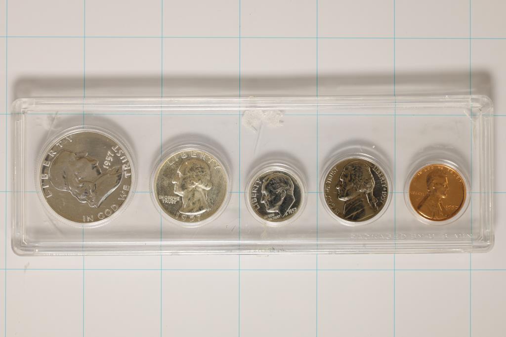 1957 US SILVER PROOF SET IN HARD PLASTIC HOLDER (1 of 2)
