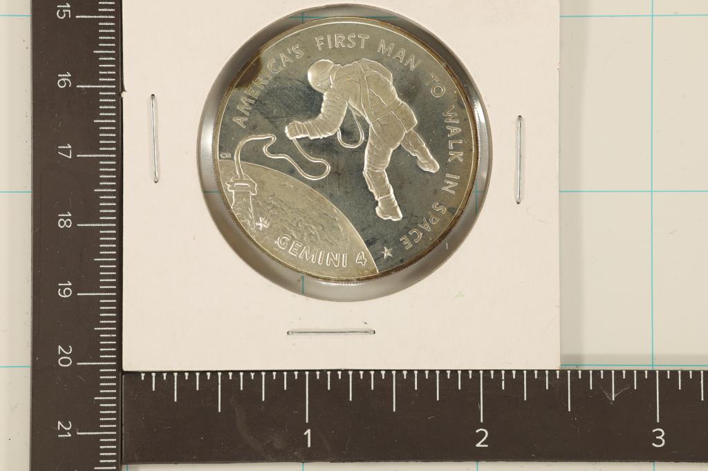 AMERICA IN SPACE .8 OZ. STERLING SILVER ROUND FROM: THE FRANKLIN MINT, JUNE 1965 AMERICAS 1ST MAN TO WALK IN SPACE GEMINI 4