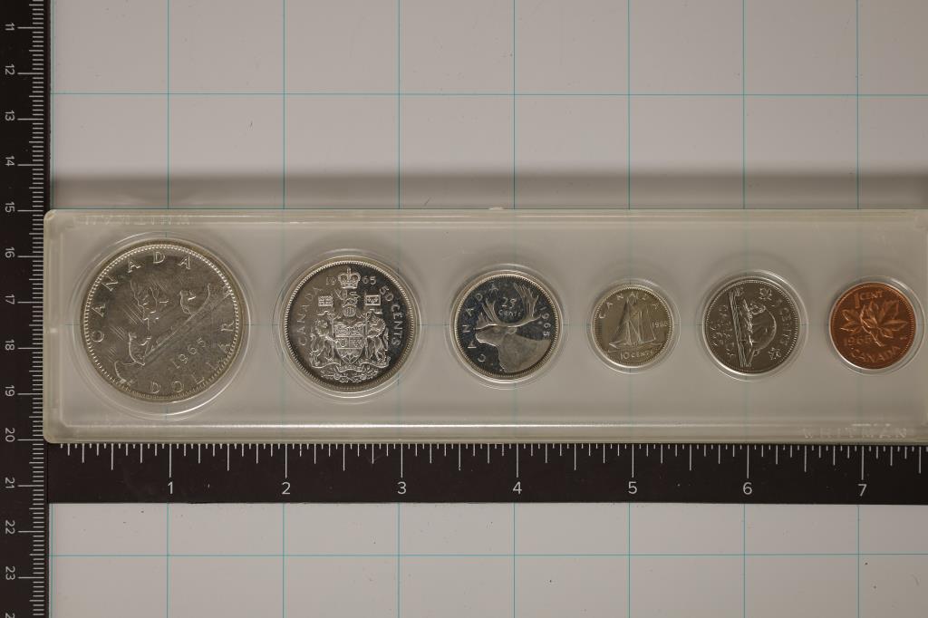 1965 CANADA SILVER UNC SET IN WHITMAN HOLDER (1 of 2)
