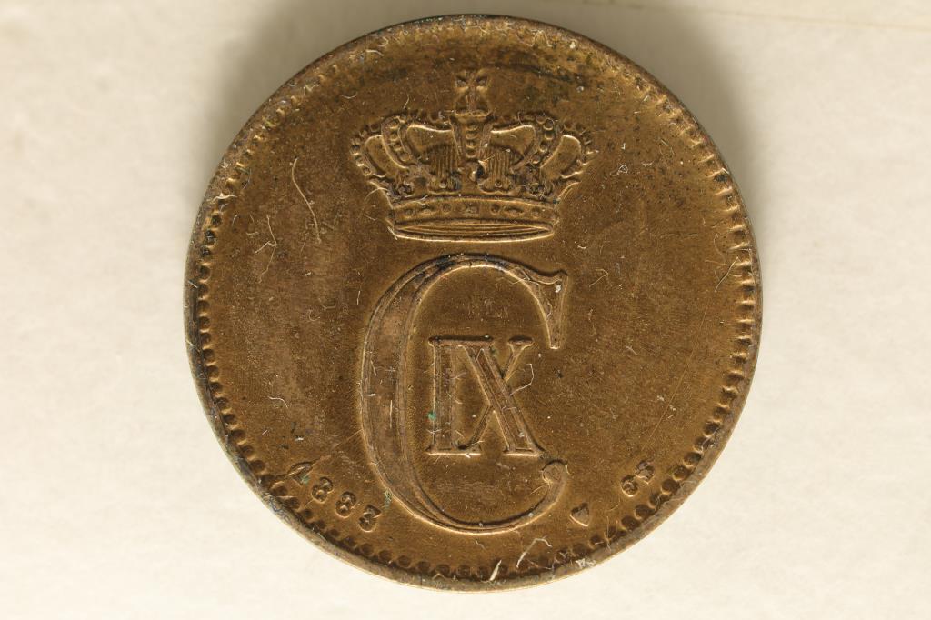 1883 DENMARK 2 ORE (EXTRA FINE+) (1 of 2)