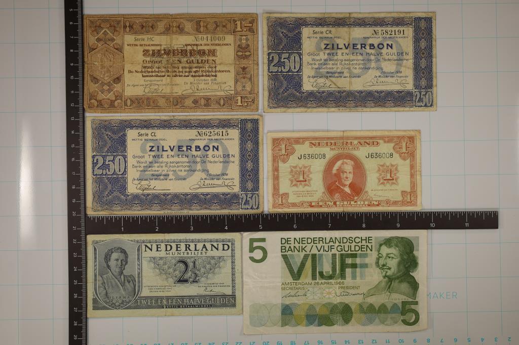 6 NEDERLANDS GULDEN BILLS" 1938-1GULDEN, 2-1938: 2 1/2 GULDENS, 1945-1 GULDEN, 1949- 2 1/2 GULDENS AND 1966-5 GULDENS