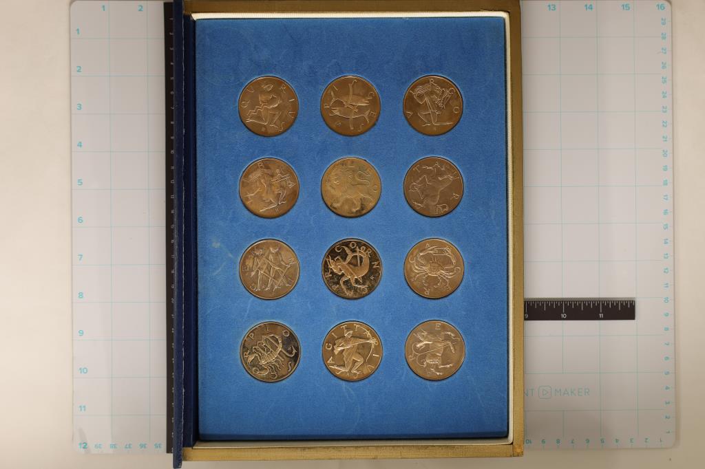 FRANKLIN MINT TREASURY OF ZODIAC MEDALS 12-1 1/2" (1 of 4)