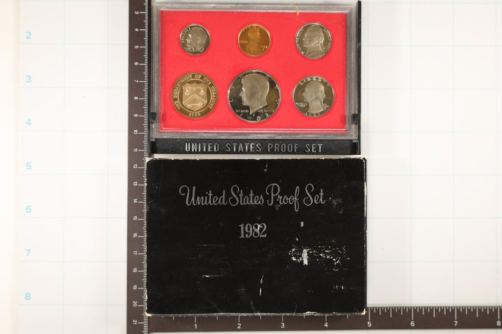 1982 US PROOF SET (WITH BOX) (1 of 2)