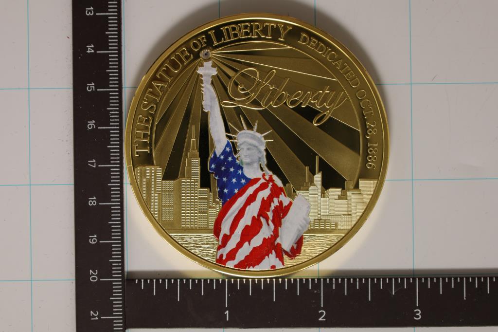 24KT GOLD LAYERED STATUE OF LIBERTY PF COLOSSAL: COMMEMORATIVE COIN, 110 GRAMS, 70MM DIAMETER WITH SWAROVSKI CRYSTAL IN HARD PLASTIC CAPSULE BY THE AMERICAN MINT WITH COLOR