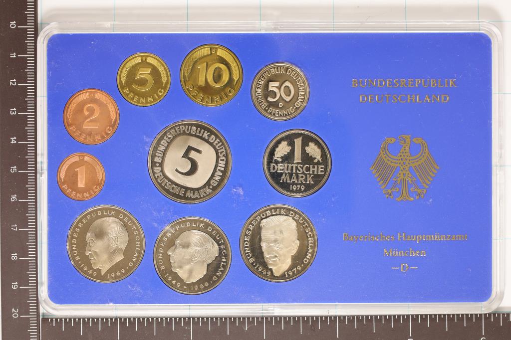 1979 GERMAN 10 COIN PROOF SET IN HARD PLASTIC (1 of 2)