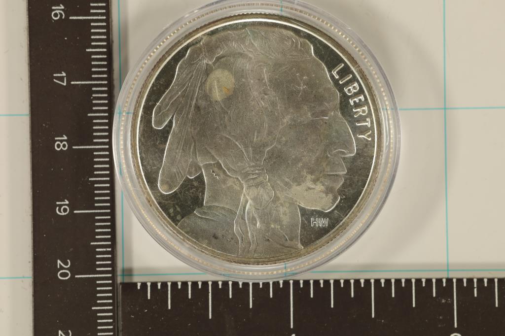 1 TROY OZ .999 FINE SILVER UNC ROUND REPLICA OF A: BUFFALO NICKEL IN HARD PLASTIC CAPSULE