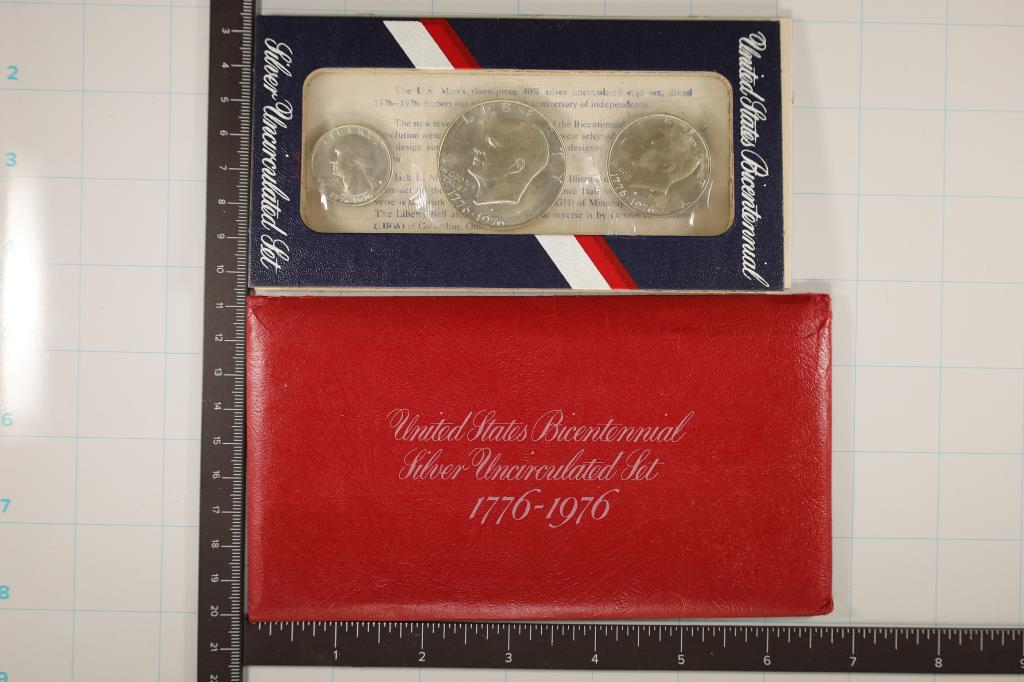 1976 US 3 COIN SILVER BICENTENNIAL SET IN RED (1 of 2)