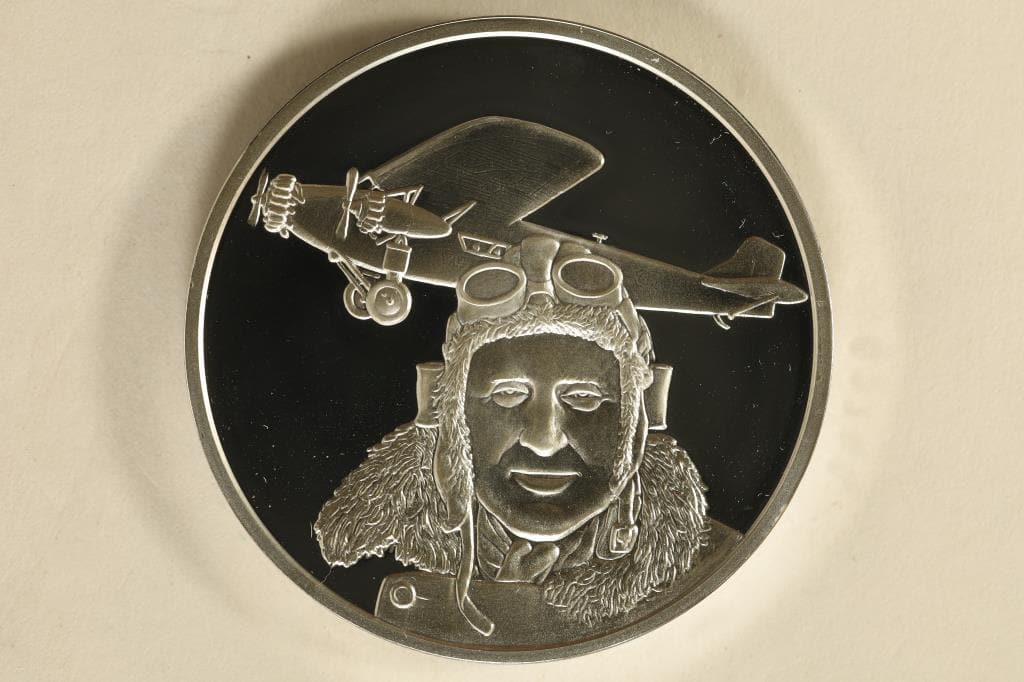 40.5 GRAMS PROOF STERLING SILVER AVIATION ROUND (1 of 2)