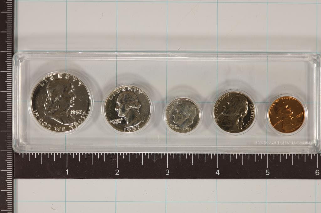 1957 US SILVER PROOF SET IN PLASTIC CASE (1 of 2)