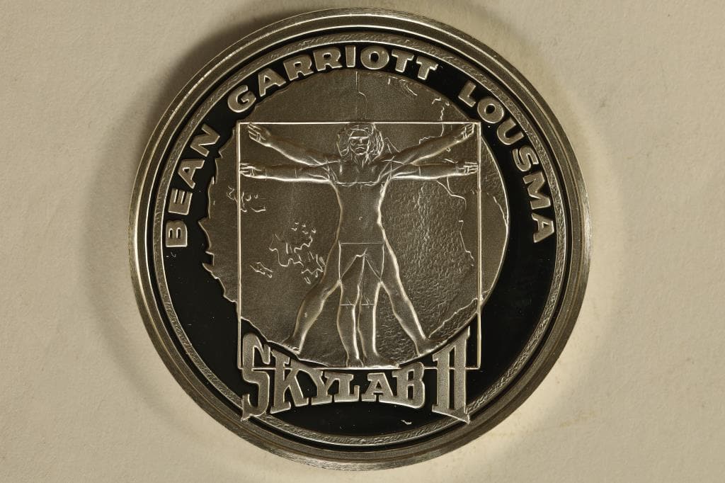 20.2 GRAMS STERLING SILVER PROOF MANNED SPACE (1 of 2)