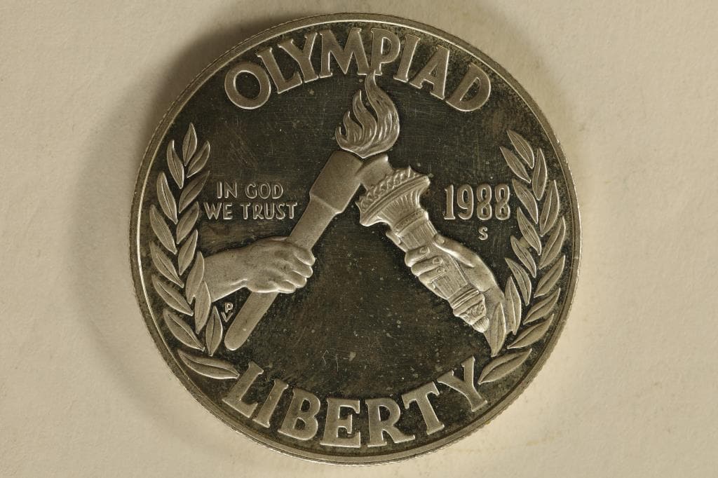 1988-S US UNC SILVER $1 "OLYMPIAD" COIN: WATCH FOR OUR NEXT AUCTION ON (MONDAY AUGUST 28TH, 2023) AT 7PM EDT. THANKS FOR YOUR BUSINESS.
