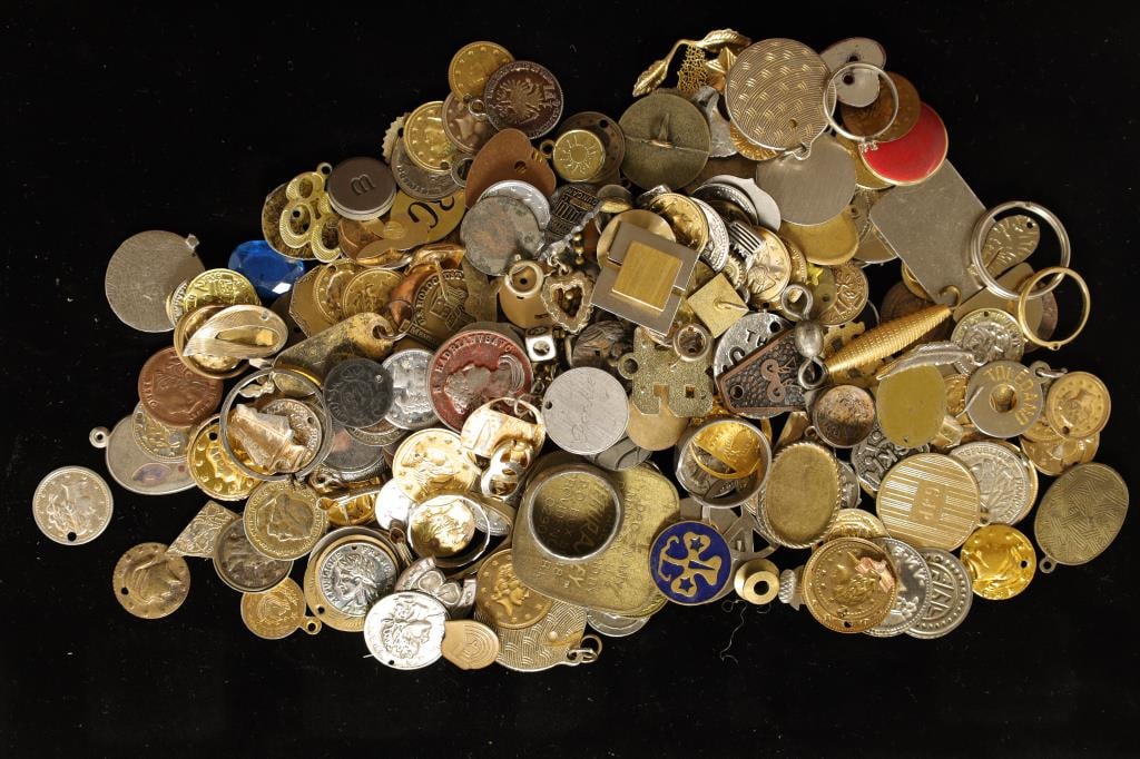 APPROX. 1 POUND ASSORTED JEWELRY, CHARMS, MISC (1 of 2)