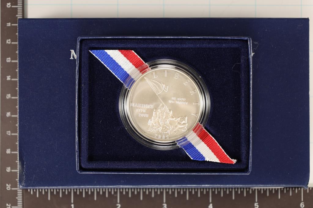 2005-P US UNC SILVER DOLLAR MARINE CORP 230TH (1 of 3)