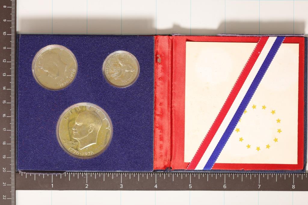 1976 US BICENTENNIAL SILVER PF SET 3 COINS: IN ORIGINAL US MINT PACKAGING, NO OUTER BOX, INSERT THAT HOLDS THE COINS IS RIPPED OFF THE OUTER COVERS