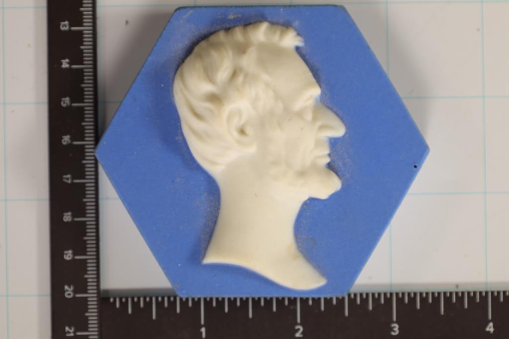 ABRAHAM LINCOLN CERAMIC TILE 3 1/2'' X 3''X 1/2'' (1 of 2)