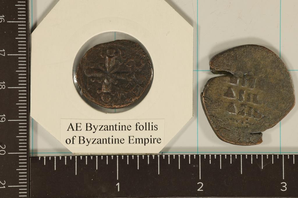 2 ROMAN EMPIRE ANCIENT COINS: BYZANTINE FOLLIS &: JESUS CHRIST ON BYZANTINE