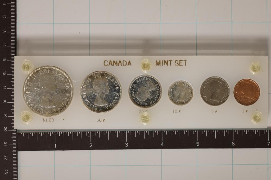 1959 CANADA SILVER UNC SET IN PLASTIC HOLDER (1 of 2)