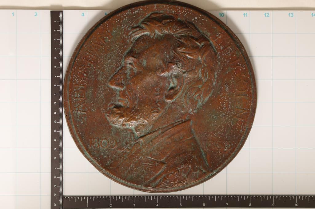 ABRAHAM LINCOLN 8" METAL PLAQUE. HEAVY PEICE BY (1 of 2)