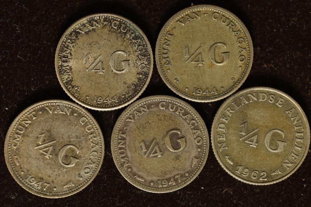 5 NETHERLANDS SILVER 1/4 GULDENS: 2-1944, 2-1947: NETHERLANDS CURACAO (.0737 OZ. ASW EACH) AND 1962 NETHERLANDS ANTILLES (.0736 OZ. ASW EACH) .3684 OZ. ASW TOTAL