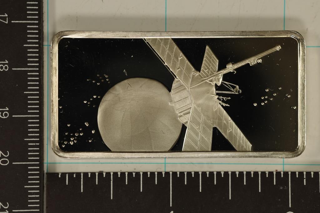 .93 TROY OZ. PROOF STERLING SILVER SPACE THEMED (1 of 2)