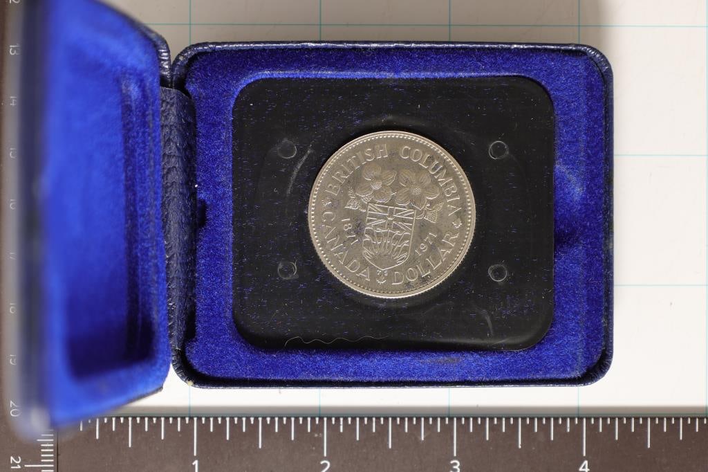 1971 CANADA UNC DOLLAR IN BLUE FLIP CASE. (1 of 3)