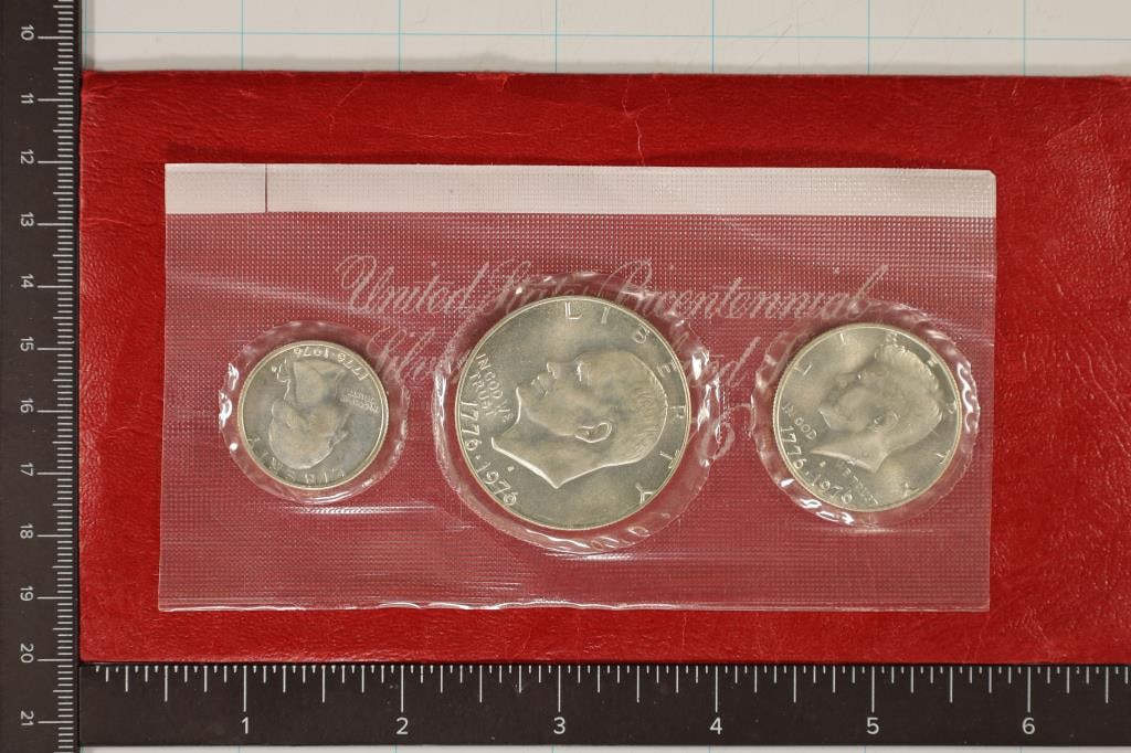 1976 US SILVER BICENTENNIAL UNC SET IN RED (1 of 2)
