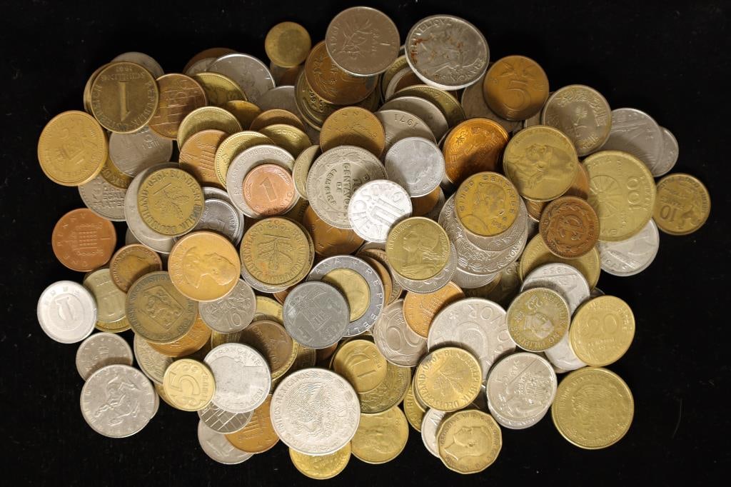 APPROX. 2 POUNDS ASSORTED FOREIGN COINS, MANY (1 of 2)