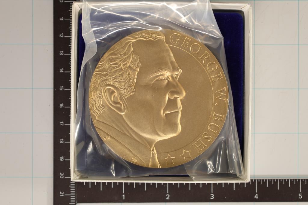 3" BRONZE PRESIDENTIAL MEDAL GEORGE W. BUSH UNC (1 of 3)