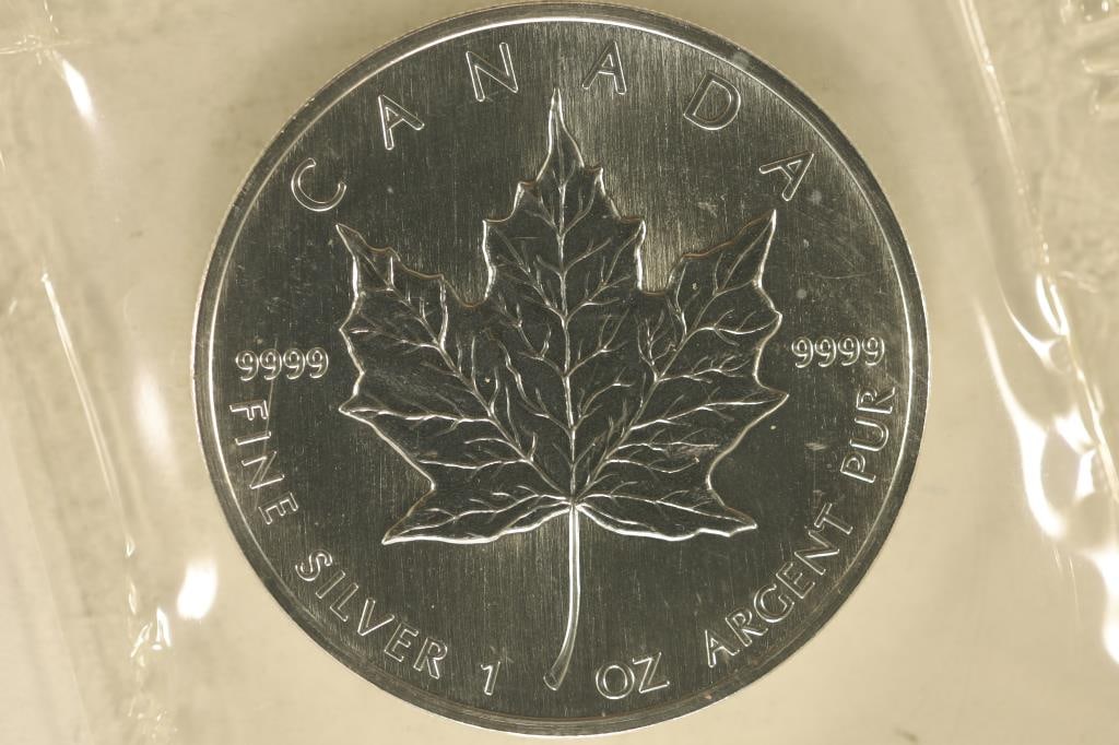 1990 CANADA $5 BU SILVER MAPLE LEAF (1 of 2)