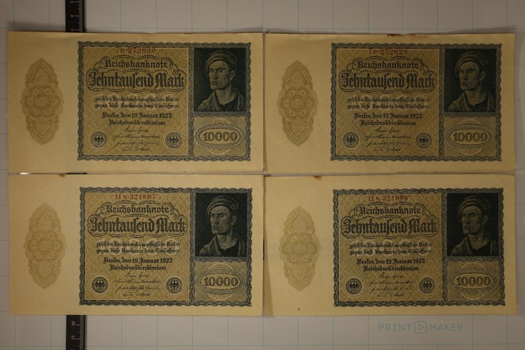 4-1922 GERMAN 10,000 MARK CRISP BILLS: SLIGHT STAINING ON THE TOP EDGE TWO SETS CLOSE IN SERIAL NUMBERS