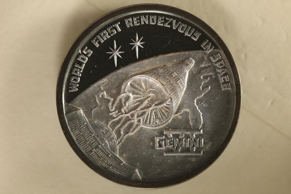 20.6 GRAMS OF .999 SILVER GEMINI VI ROUND (1 of 3)