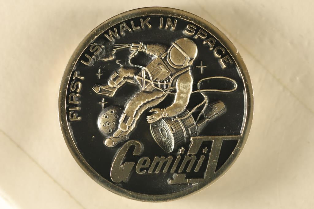 .52 TROY OZ. STERLING SILVER GEMINI II ROUND (1 of 2)